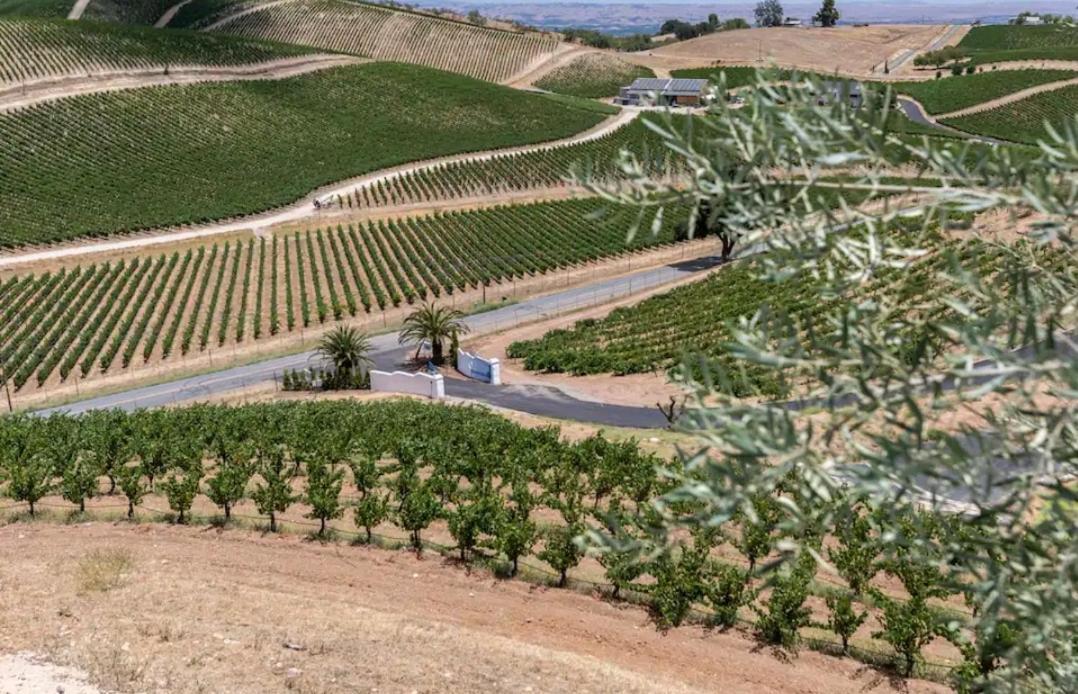 Sirena Vineyard Resort Пасо-Роблес Екстер'єр фото
